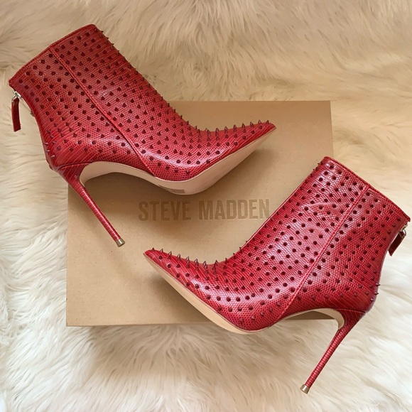 Steve Madden Shoes - New! STEVE MADDEN Via-S Spike Ankle Zipper Booties